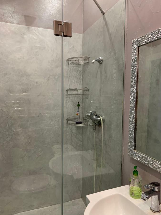 Квартира Титова 12 Dnipro Dış mekan fotoğraf